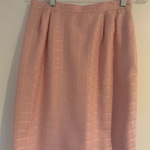 Elegant light pink skirt size 10